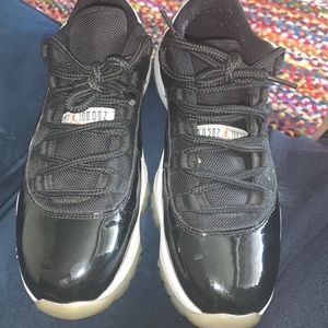 Jordan 11’s Infrared Low Top